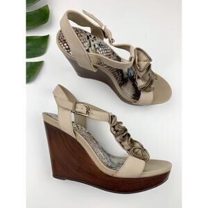 Gianni Bini Platform Wedge Heel Sandals Beige Leather Zipper Ruffle Women's 8.5